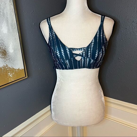 Cupshe Dream Space bikini top - Picture 4 of 9